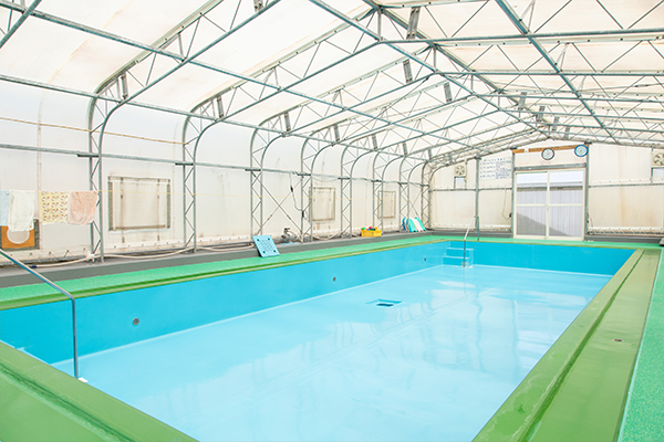 屋内プール(幼稚園棟)